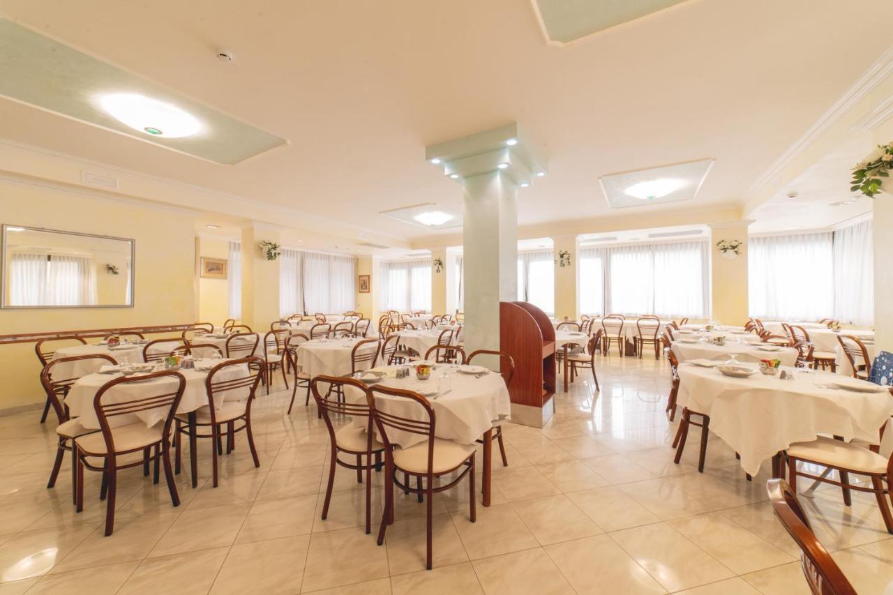 Hotel Cavalli Cattolica Luaran gambar