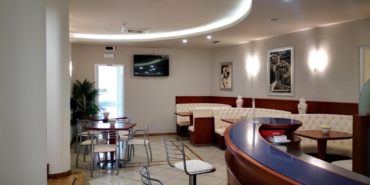 Hotel Cavalli Cattolica Luaran gambar