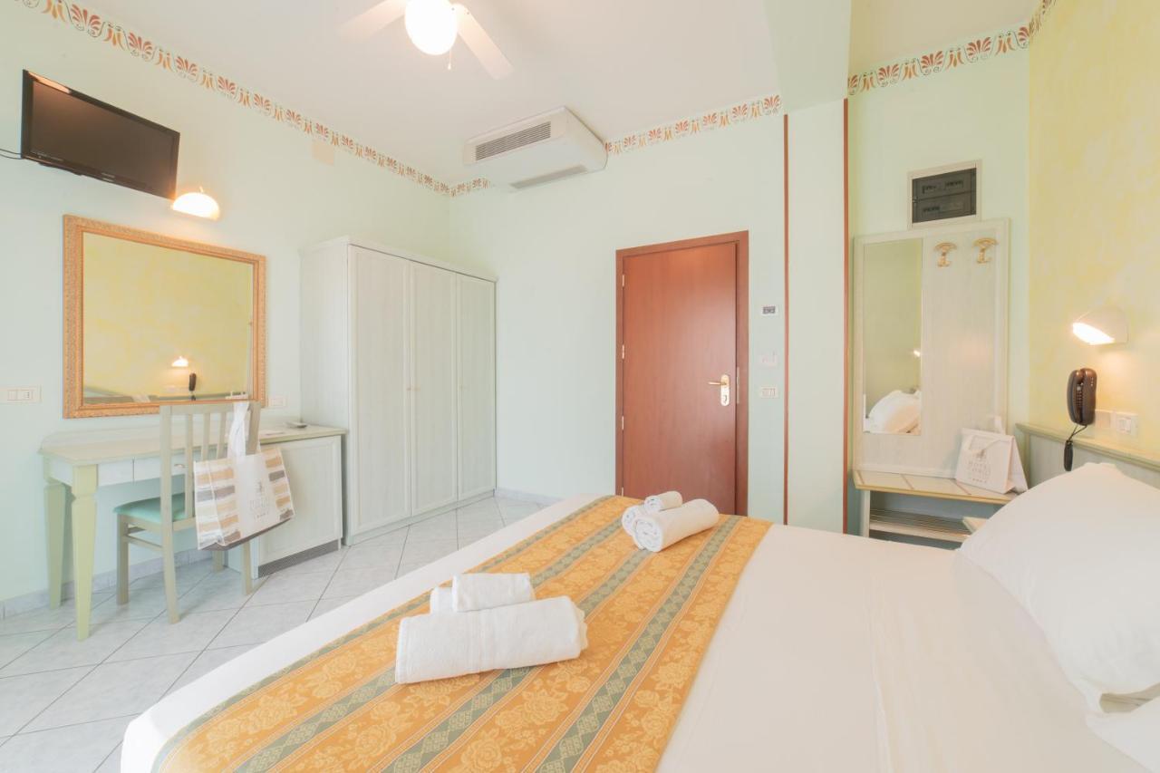 Hotel Cavalli Cattolica Luaran gambar