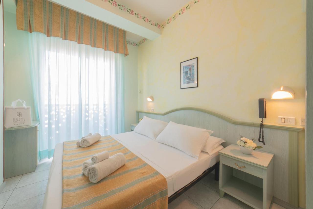 Hotel Cavalli Cattolica Luaran gambar